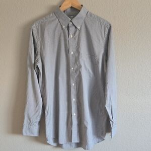 Uniqlo Men's Blue Checkered Button Down Shirt